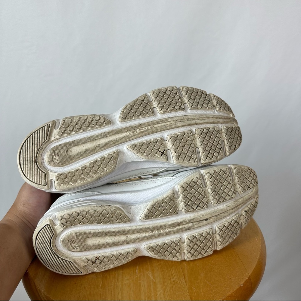 New Balance White Sneakers - Picture 4 of 6